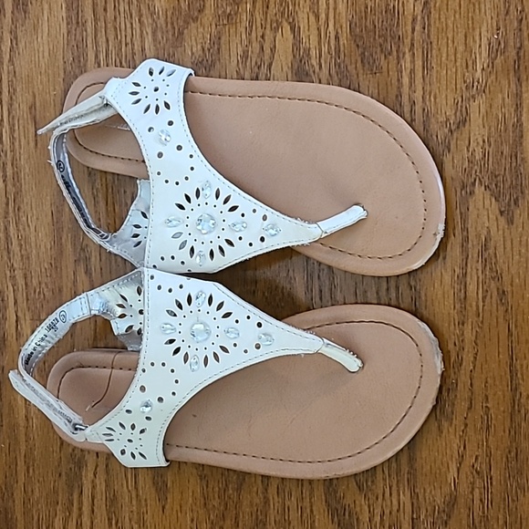 AEO girls summer sandal size 2.5 - Picture 3 of 7